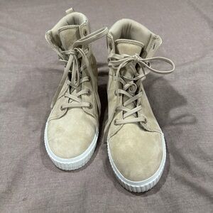 Timberland Women's Lace Up Boots - Tan